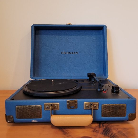 Crosley Record Player - Picture 3 of 3